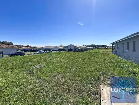 terrain saugnac et cambran 565 m²