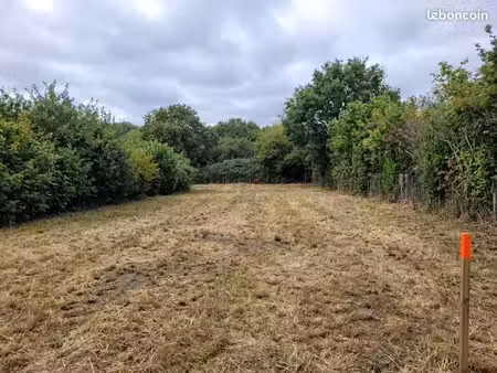 terrain 1670 m² entièrement constructible