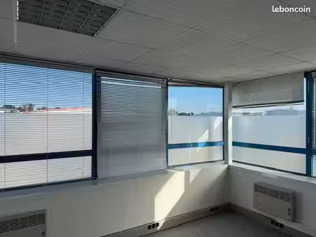 bureaux 80 m²