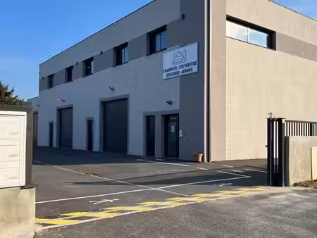 bureau 42 m2 proche axe n89 sortie 3 montussan