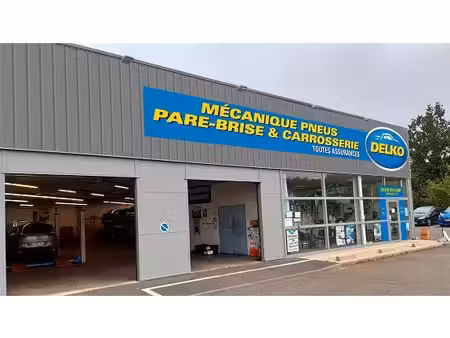 garage automobile  garage 350 m² st jean d'illac