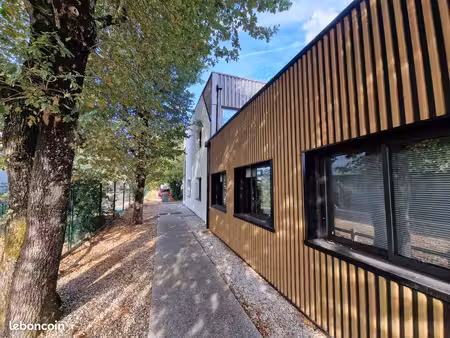 bureaux 371 m²