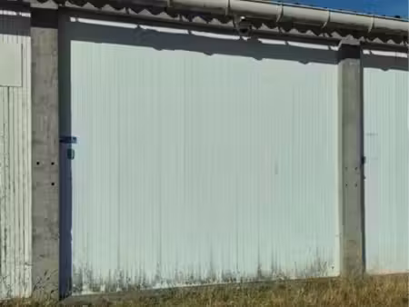 2 garages