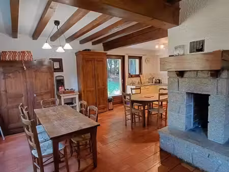 maison 5 pièces 1 500 m²