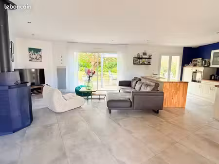 maison individuelle  4 chambres 1 bureau  pièce de vie 51m2 