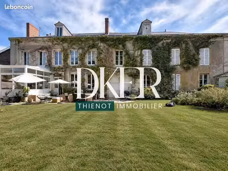 propriété 6 pièces 266 m²