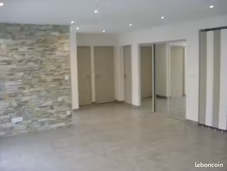 baisse de prix : maison t7 140m² 5ch 3sdb à 10mns en tram du centre-ville de reims