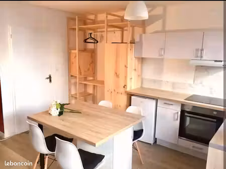 studio 31m² rénové auray centre historique – place aux roues – proche saint-goustan