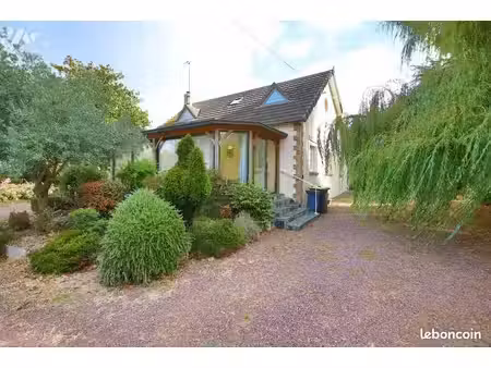 pavillon 10 pièces 133 m²