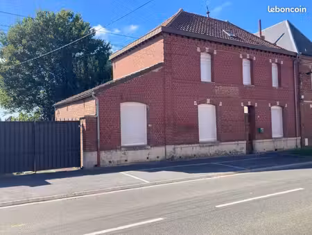 maison à quérénaing