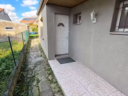 a louer charmante petite maison meublée ou pas sur hautmont