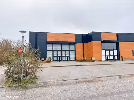 local 320 m² argentan