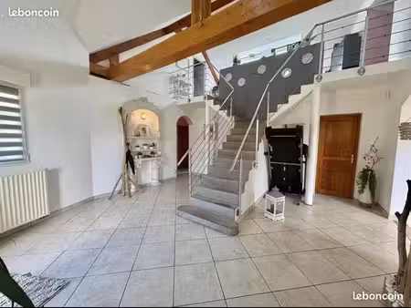 maison 11 pièces 197 m²