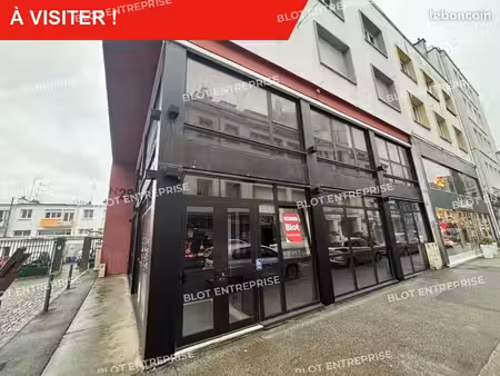 local commercial 220 m²