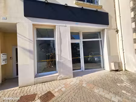 local commercial centre ville