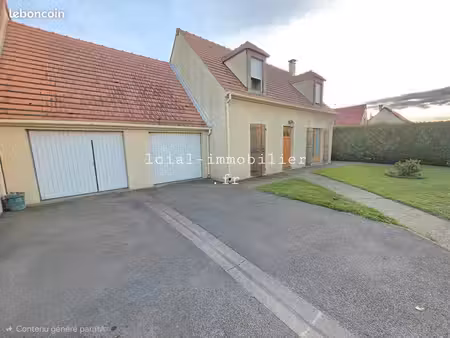 laversines village agréable et calme avec toutes les commodités écoles  créche  pôle santé