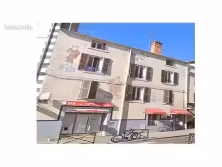 immeuble 15 pièces 300 m²