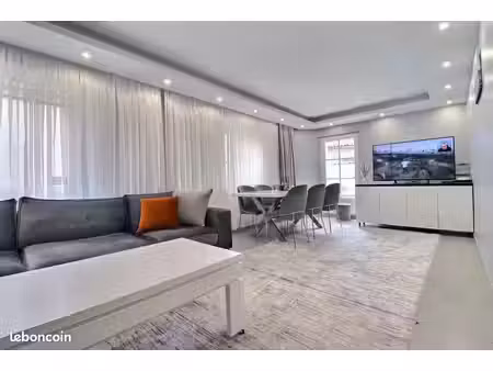 maison 6 pièces 140 m²