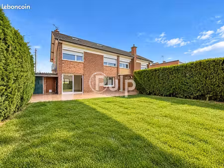 maison 7 pièces 136 m²