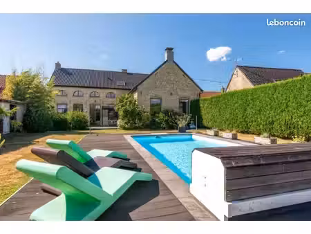 maison 8 pièces 244 m²