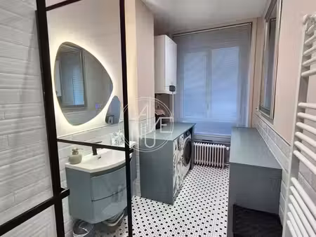 appartement 6 pièces 181 m²