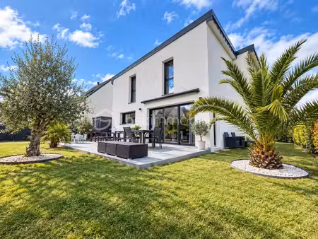 maison familiale 5 pièces – environ 111 m² –