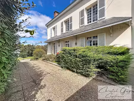 montval sur loir (72)  demeure de caractère de 291 m² – 7 chambres