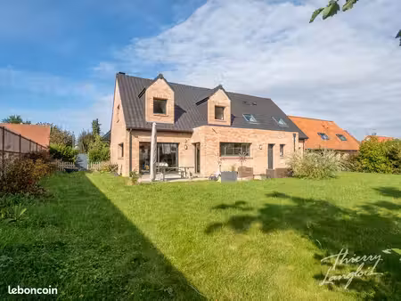 maison 8 pièces 209 m²