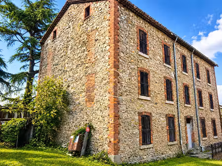 immeuble 600 m² de caractère à rénover opportunité d'investissement sur molières sur cèze
