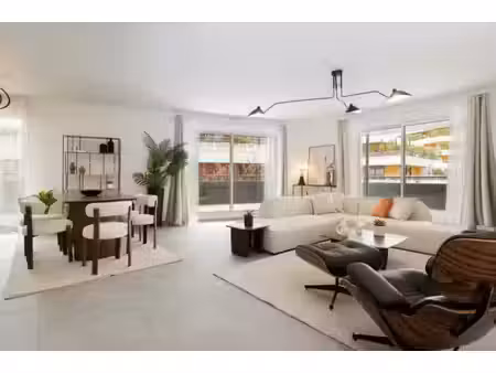 bel appartement 4 pieces avec grande terrasse