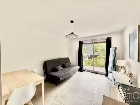 bron - t2 rénové de 28m² avec balcon