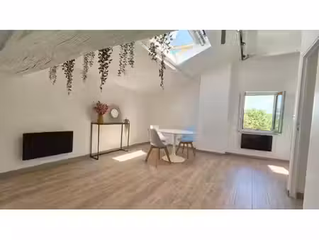 appartement t2 de 43 83 m² rénové – charly centre – lumineux et sans vis-à-vis