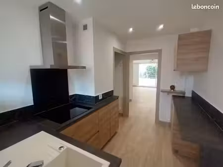 proche de la place de verdun - très bel appartement f3  2ch - parking - (etat neuf)