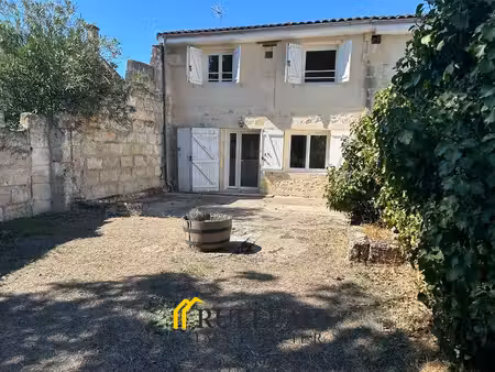 centre-ville: a louer appartement t3 avec jardin
