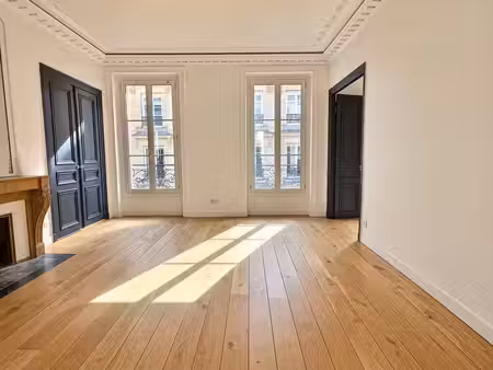 location bureaux 104m²
