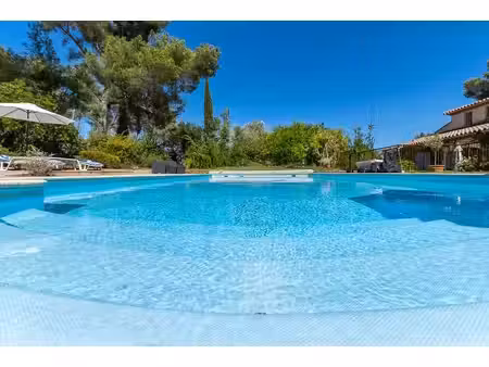 la cadière-d’azur – élégante propriété avec piscine