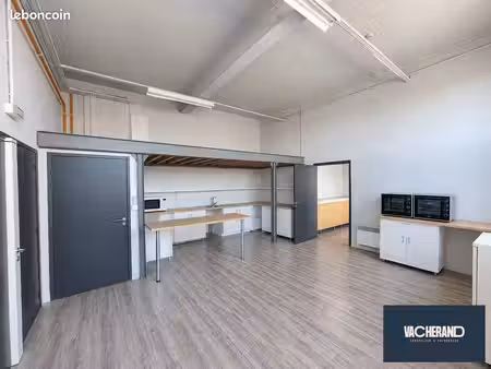 bureaux 75 m² roubaix