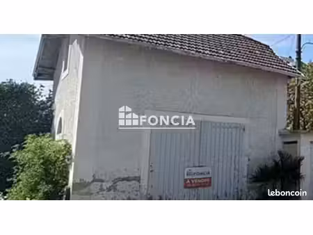 local — pau (64) — 40 61 m²