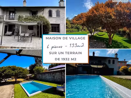 maison de village - 133 m2  grand jardin et piscine