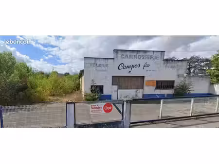 bâtiment professionnel avec fort potentiel immobilier – lons