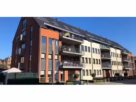 garage à louer à lanaken pour € 75