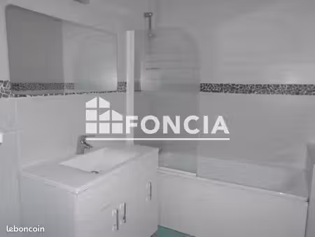 maison 5 pièces 106.33m² à louer 780 - hergnies 59199