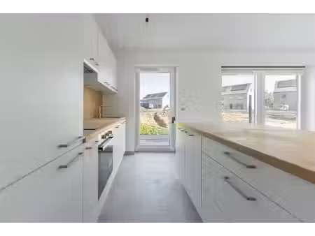 belle maison neuve 3ch  basse énergie  panneaux pv  équipeme