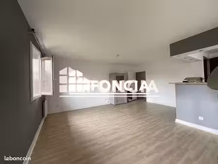 appartement 3 pièces 75.95m² à louer 970.68 - croix 59170