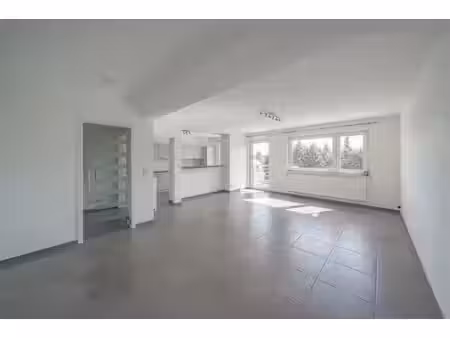 lumineux 2ch - 100m² + terrasse - peb = b