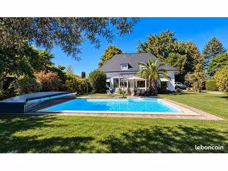 maison 6 pièces 169 m²