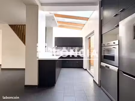 maison 5 pièces 122.13m² à louer 1100 - tourcoing 59200