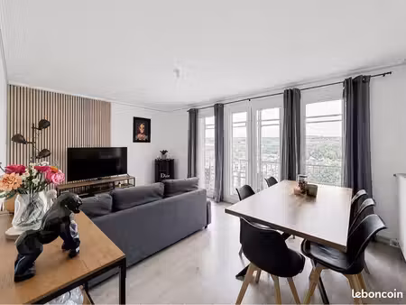 appartement t2 de 57m2 entièrement rénové - centre ville de joué les tours - cave et ascen