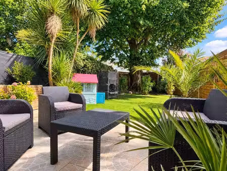 maison  jardin  terrasse  ravalement payé ◊