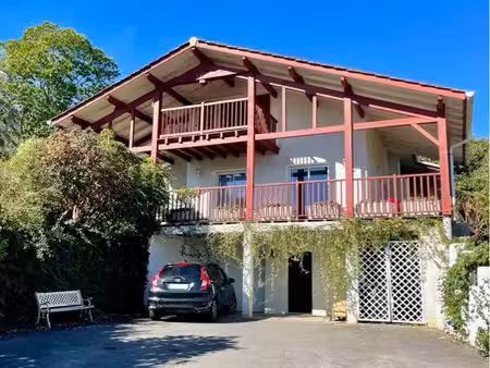 maison atypique et lumineuse de 150 m² – terrain arboré de 1 300 m²